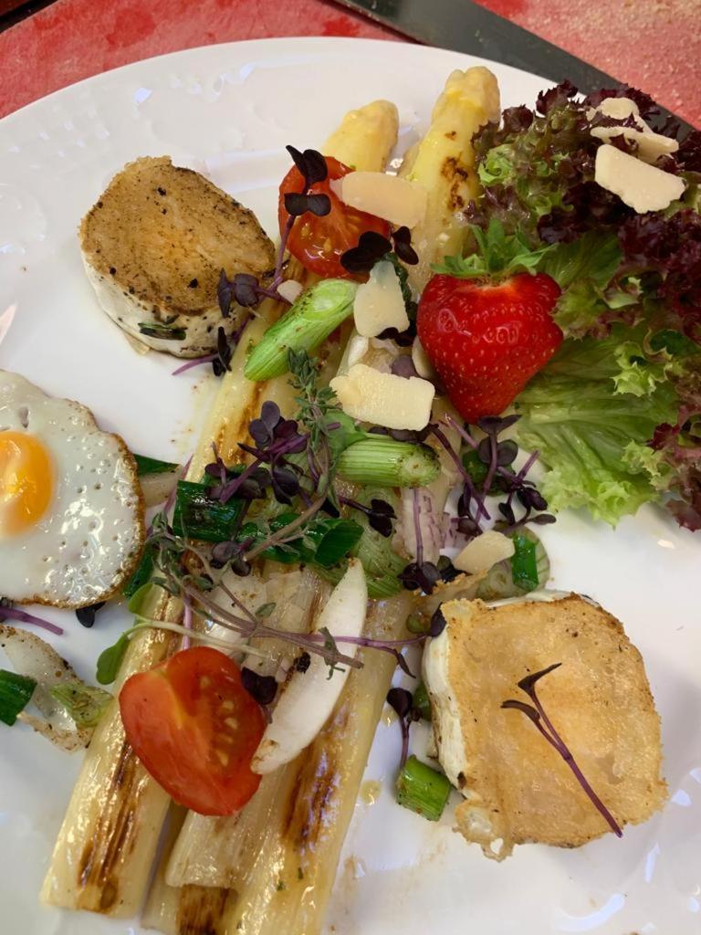 Gasthaus Baeren Niederrotweil 외부 사진